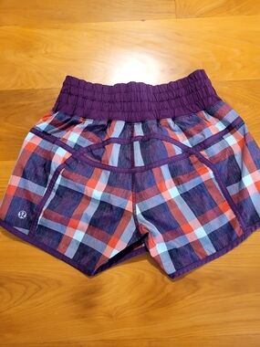 Lululemon Run Speed Short Berry Yum Yum Size 4